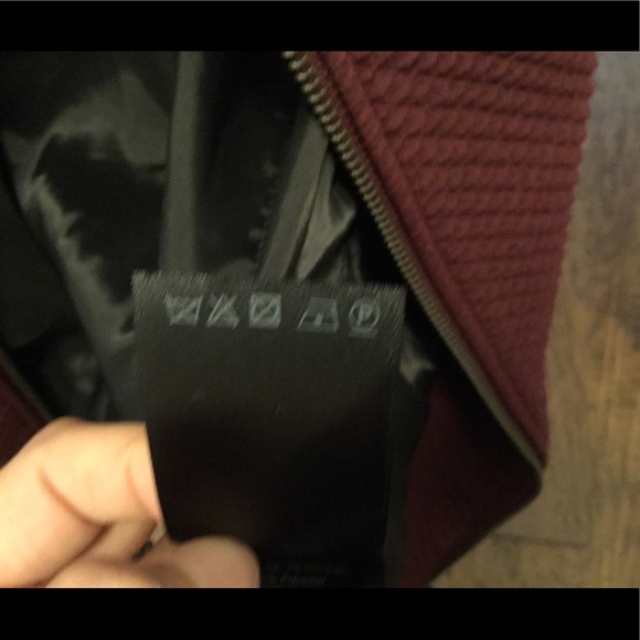 Polish Maroon form-fitting blazer from Sir Oliver - Picture 11 of 15